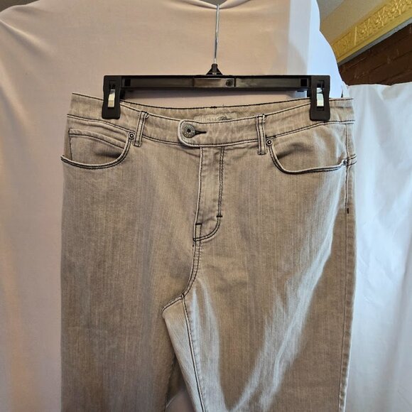 CHICOS PLATINUM LIGHT GREY JEANS SIZE 1 MEDIUM (8) 5 POCKET ANKLE ZIPS STRETCH - Picture 2 of 11